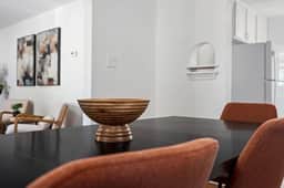 A Pop of Color - 3BD in the Heights w/ 3 King Beds