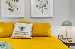 Bumble Bee Cottage - Quiet comfort for 2 - Image 2