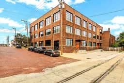 Cooperage 214 | Mid-century 1BD Loft | Peoria
