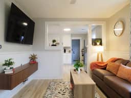 Cozy 2BR | WiFi + Kitchen | Extended Stay