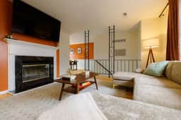 Cozy Home | Near Downtown + Workspace