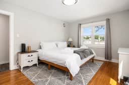 Suburban Sanctuary: 3BD Perfect for Long Stays