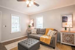 THE CORNER COTTAGE - Contemporary 1BD in Peoria