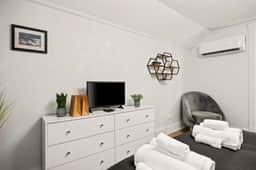 The Heights Nook | Peaceful Getaway with a Den