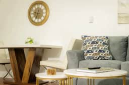 The Minimalist Escape | Modern 1BD in the Heights