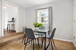The Modern Elm Escape: a cozy 2bd in the Heights