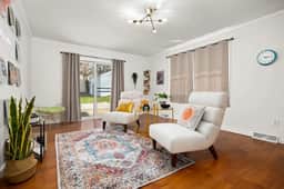 The Record Lounge - a Trendy 2BD