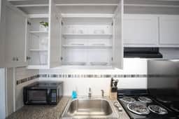 VIBES ON MAIN - Modern Chic Studio in Downtown