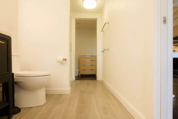 Above The Roots | Classy 1BD Escape