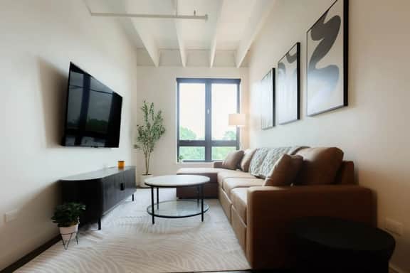 Above The Roots | Stylish 1BD on the Square