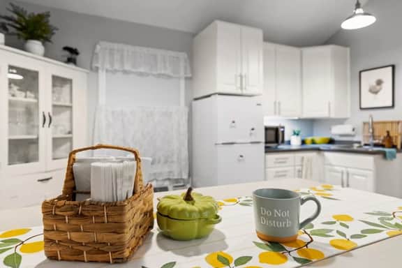 Bumble Bee Cottage - Quiet comfort for 2
