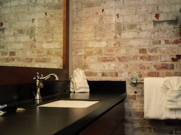 Cooperage 214 | 2BR Stylish Warehouse Loft