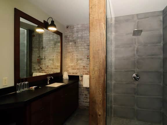 Cooperage 214 | 2BR Stylish Warehouse Loft