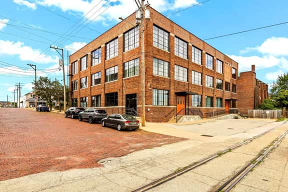 Cooperage 214 | Mid-century 1BD Loft | Peoria