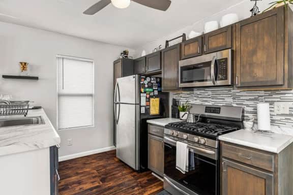 Cottage on Duryea - Cozy 1BD home in the Heights