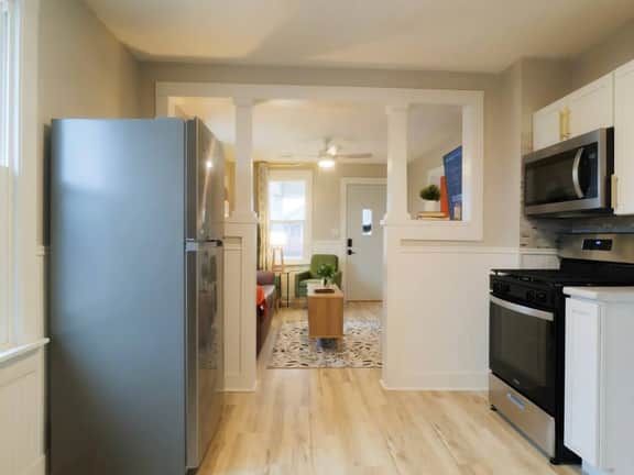 Cozy 2BR | WiFi + Kitchen | Extended Stay