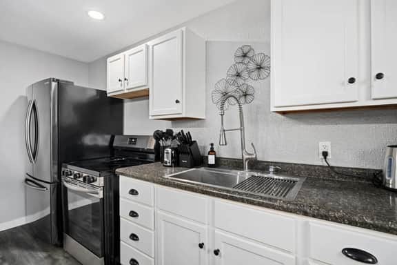 Modern Comfort in Morton | Cozy 3BR Home for a Perfect Stay