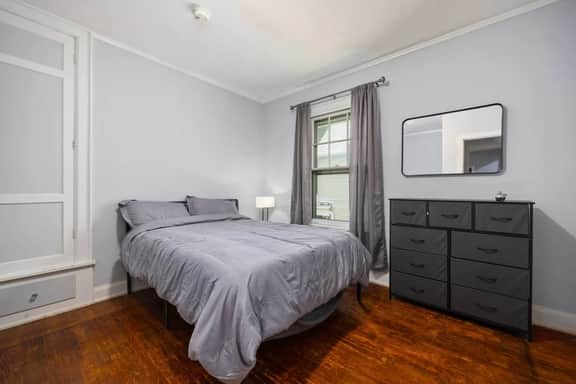 Private Room w/ Queen Bed | Affordable & Clean