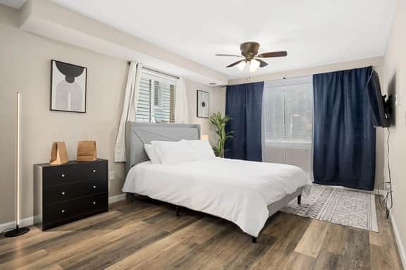 Stylish Studio Apartment with Modern Touches