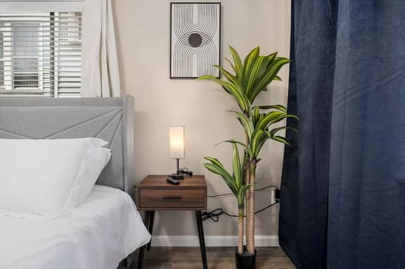 Stylish Studio Apartment with Modern Touches