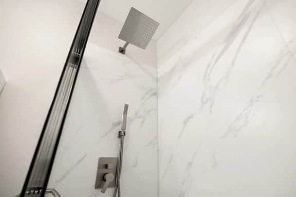 The Heights Hideaway: a Spacious 2BR Gem