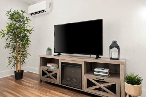 The Heights Nook | Peaceful Getaway with a Den