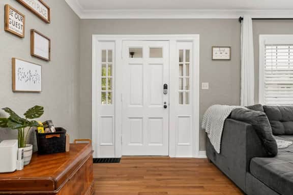 THE MIDCENTURY COTTAGE - Spacious 2BD w/ KING bed