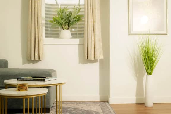 The Minimalist Escape | Modern 1BD in the Heights