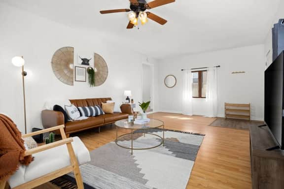 The Record Lounge - a Trendy 2BD