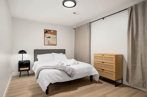 The Silo 2 - 1BD Stylish Comfort
