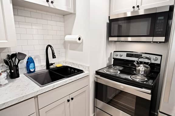 The Silo 8 - Modern 2BD in a Quiet Neighborhood