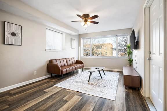 Urban 1BD moments away from DT Peoria