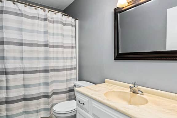 WOOD'INN 2 - Comfy 2BD close to DT Peoria