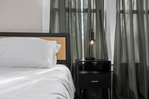 3BD Retreat 5 Min from OSF | Extended Stay Ready
