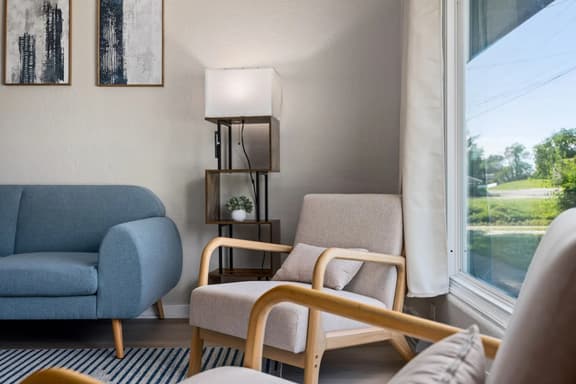 Blue Haven at Hines | Stylish 2BD Stay | Peoria Heights