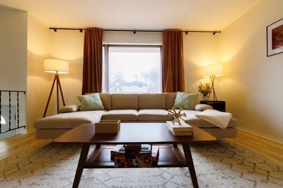 Cozy Home | Near Downtown + Workspace