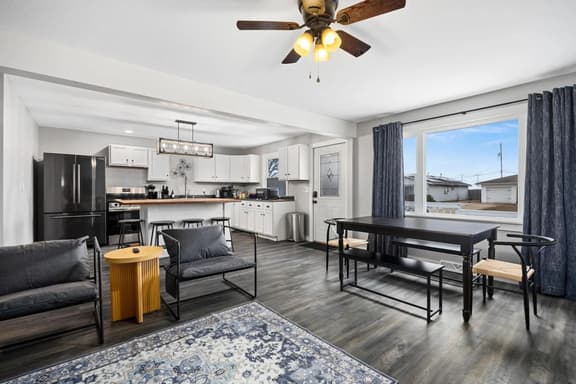 Modern Comfort in Morton | Cozy 3BR Home for a Perfect Stay