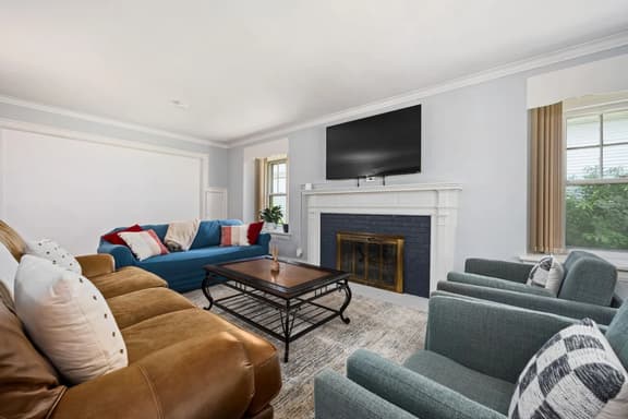 Private Room w/ Full Bed | Clean, Cozy & Quiet